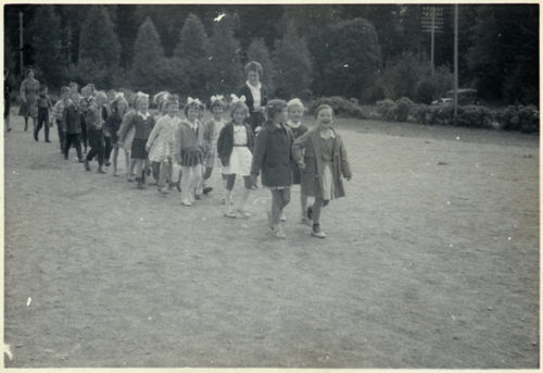 Fra første skoledag på Vinje i 1961.