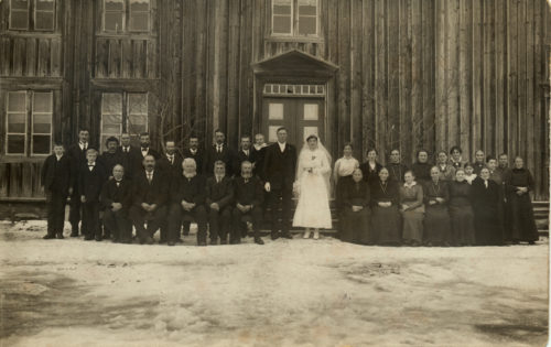 Bryllupet til Martine og Peter Muus på Aun i 1917.